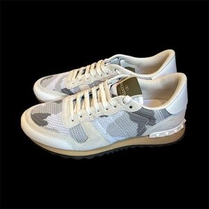 Valentino Garavani sneakers Size 40, fits like 9-9.5 women or 7 men